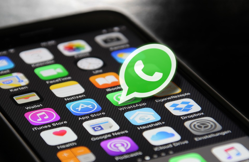 How To Get WhatsApp Dark Mode On iPhone