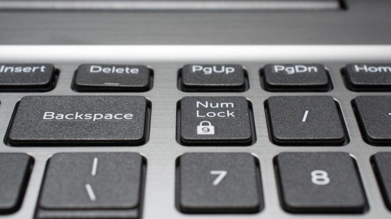 How to Keep Num Lock On After Startup on Windows 10 - TechCommuters