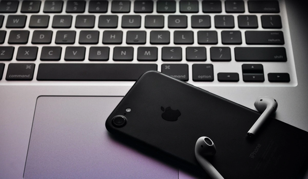 How To Connect AirPods To Laptop Pair AirPods to PC